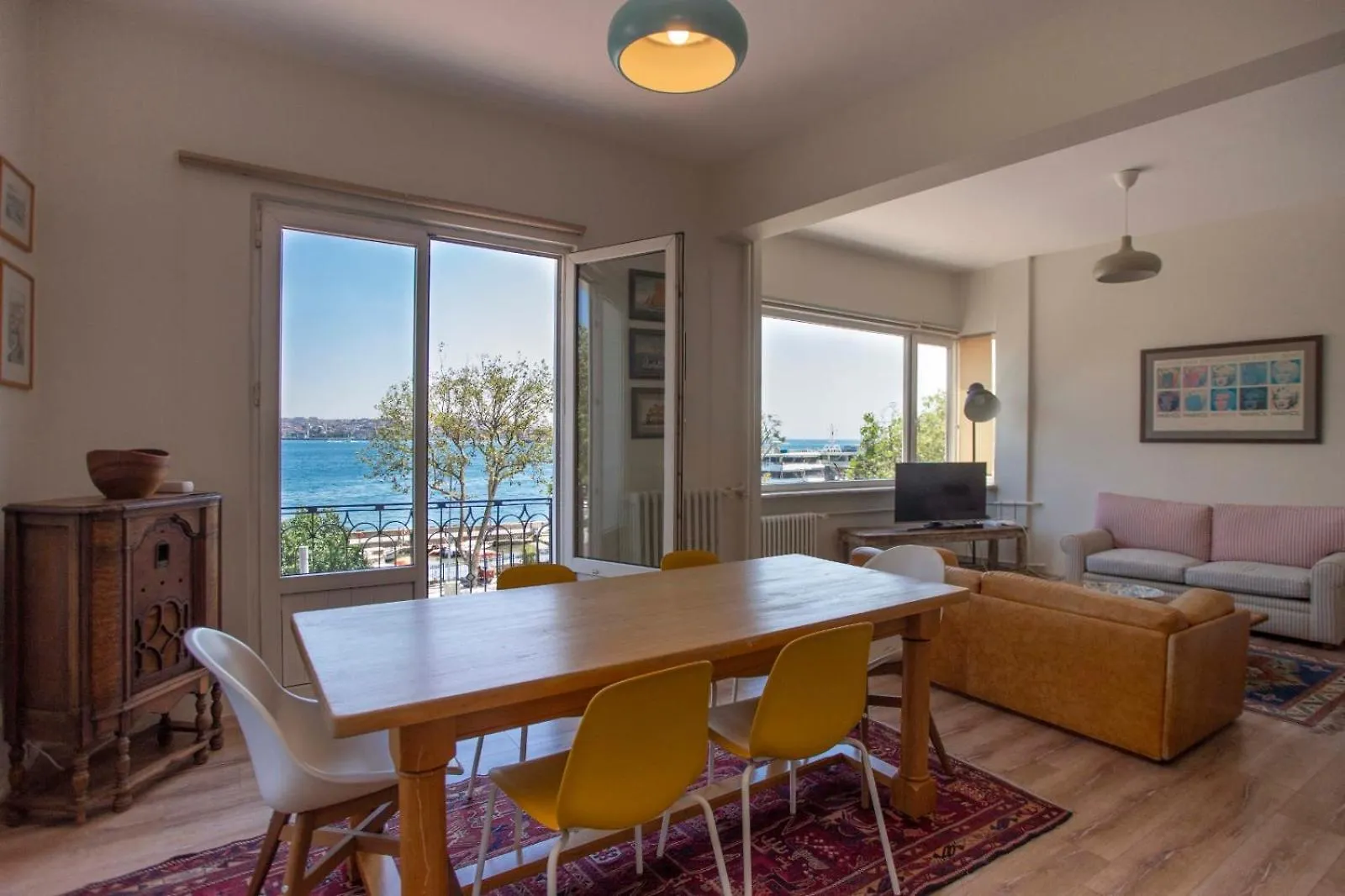 Waterfront Apartments With A Stunning View Stambuł